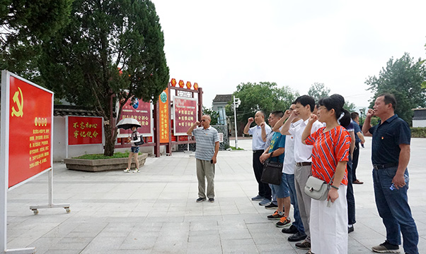 公路工程处党支部组织党员开展主题党日活动
