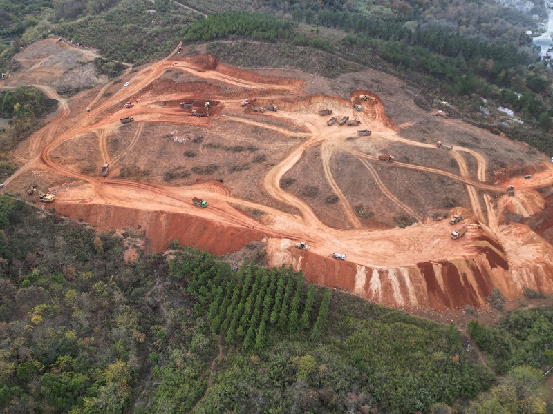 凝心聚力共奋进，携手迈向新征程——S22天天高速营岭隧道项目建设如火如荼