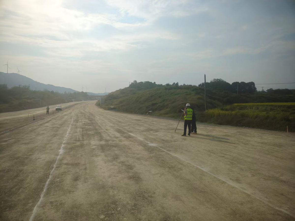 S22天天高速凉月二标2工区路基96-4区顺利验收
